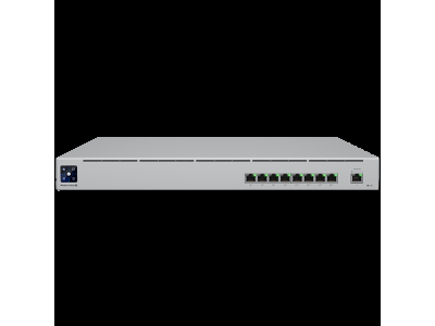 Ubiquiti USW-Mission-Critical switch with integrated 368Wh