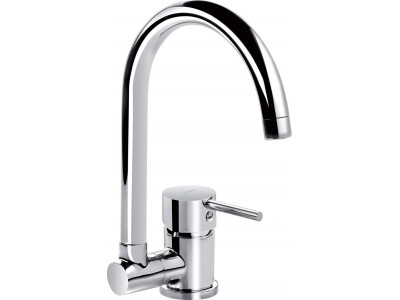 Kitchen faucet with foldable spout