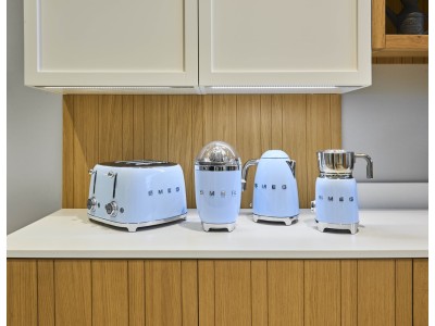 SMEG pastel blue kettle KLF03PBEU