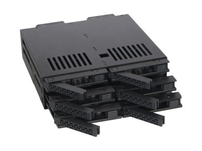 Icy Dock MB326SP-B disk array 0