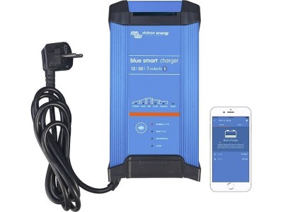 Blue Smart IP22 Charger 12/20 (1)