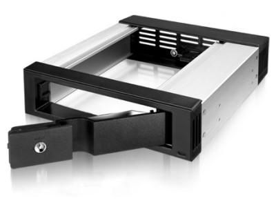 We-Ra. IcyBox   3,5" SATAI-III in