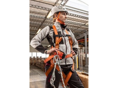 Belay kit with waist belt and