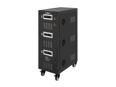 Automatyczny trójfazowy stabilizator napięcia KEMOT PROavr-50k