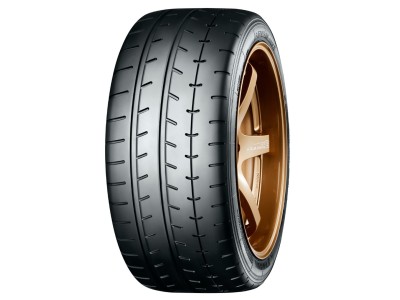 Opona 265/45 R18 104Y Yokohama ADVAN