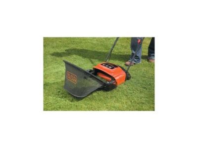 Black & Decker GD300-QS lawn scarifier