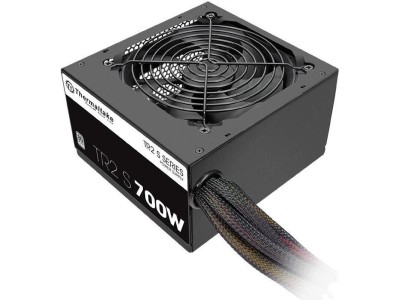 Thermaltake TR2 S 700W - Stromversorgung
