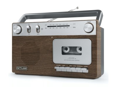 Pārnēsājams radio ar kasešu magnetofonu, darbojas
