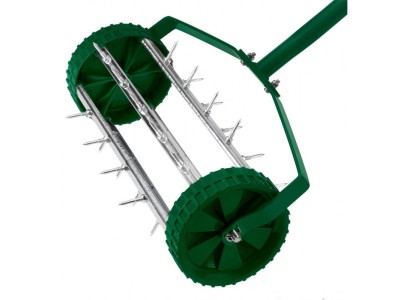 Verto 15G539 manual lawn aerator