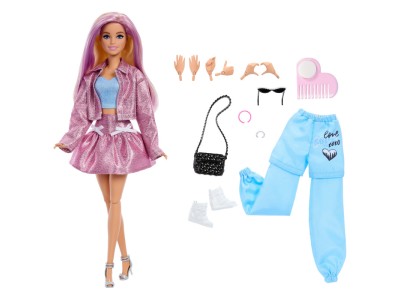 Barbie Deluxe Style Doll with 4