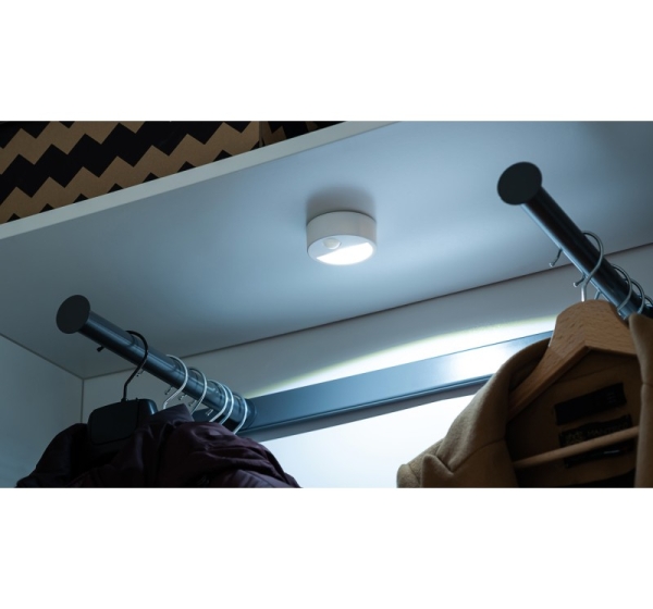 Nakts lampa ar kustības sensoru