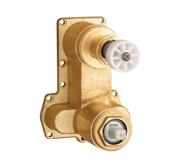 Flush-mounted mixer BOX body with spray switch