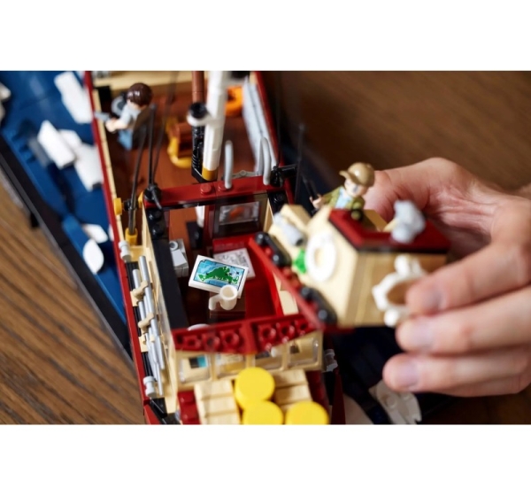 LEGO IDEAS 21350 Jaws