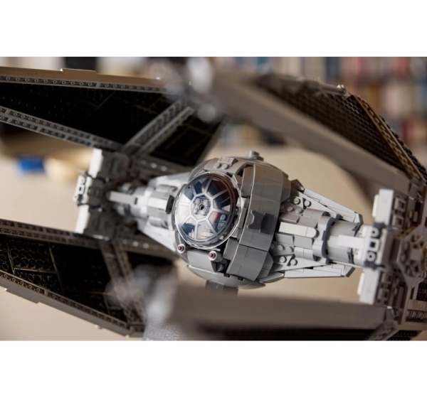 LEGO STAR WARS 75382 TIE Interceptor