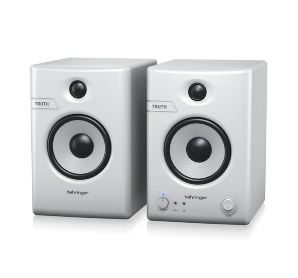 Pair of active studio monitors 4.5"