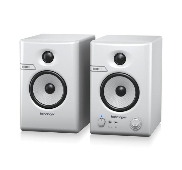 Pair of active 3.5" studio monitors