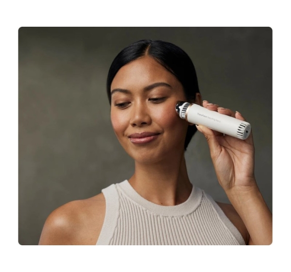 Therabody Theraface Depuffing Wand massager Face White