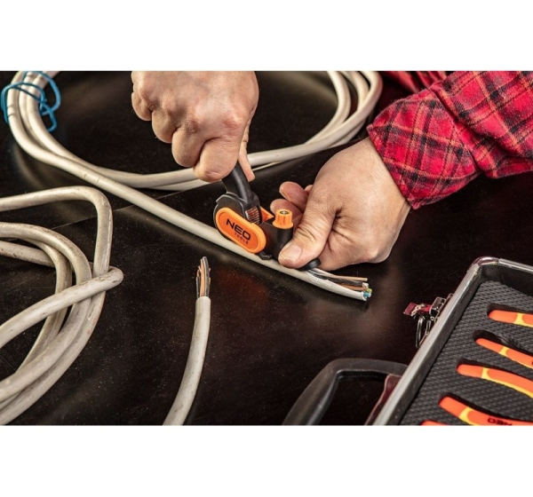 NEO tools 01-400 cable stripper