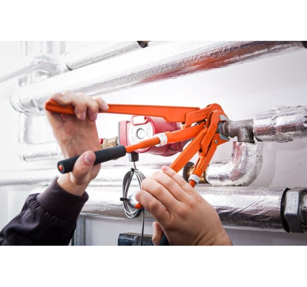 NEO tools 02-128 pipe wrench