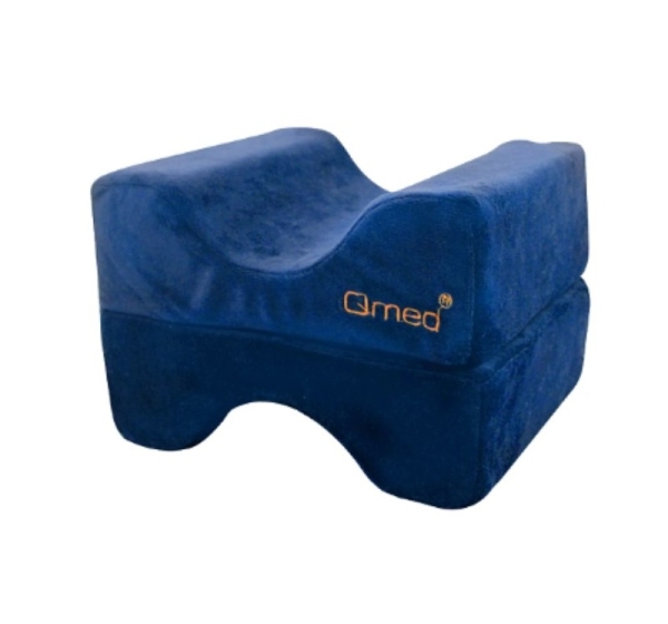 Expandable cushion between the knees and under the legs