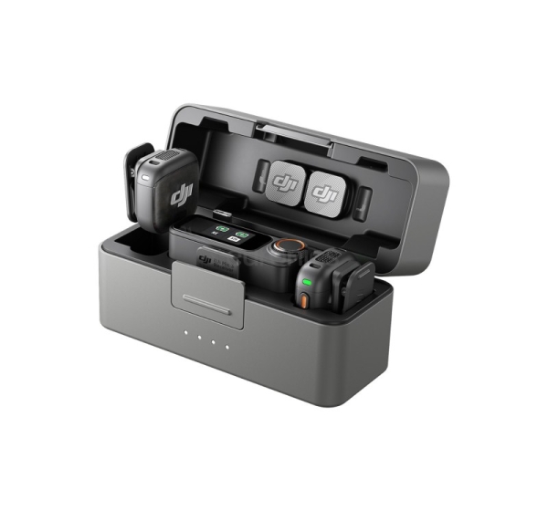 DJI Mic 3 (2 TX + 1 RX + Charging Case), серый - Беспроводной микрофон